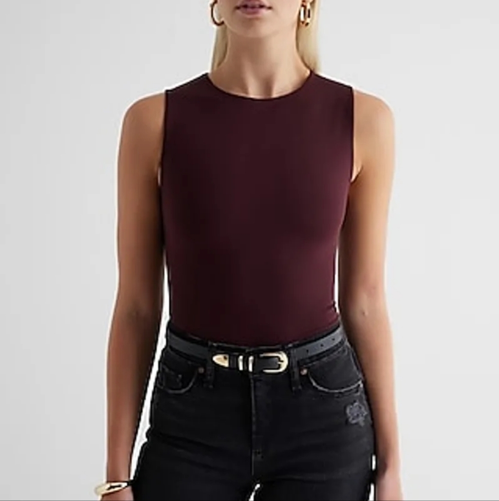 Express Body Contour High Compression Crew Neck Tank